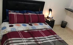 Dorado Airport Rooms & Apartments